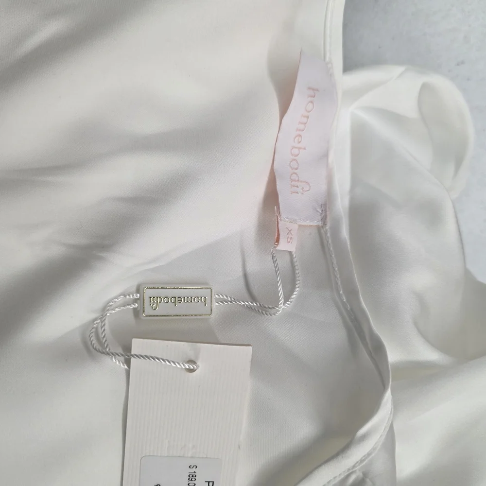 Homebodii Pricilla fringe Luxury White Satin Robe - Picture 13 of 16